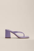 Lilac Chaussures à talons carrés avec bride