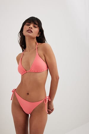 Light Pink Bikini-Höschen mit Schnüren
