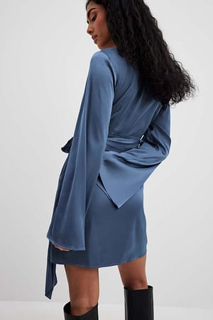 Dusty Blue Flowy mini-jurk met strikceintuur