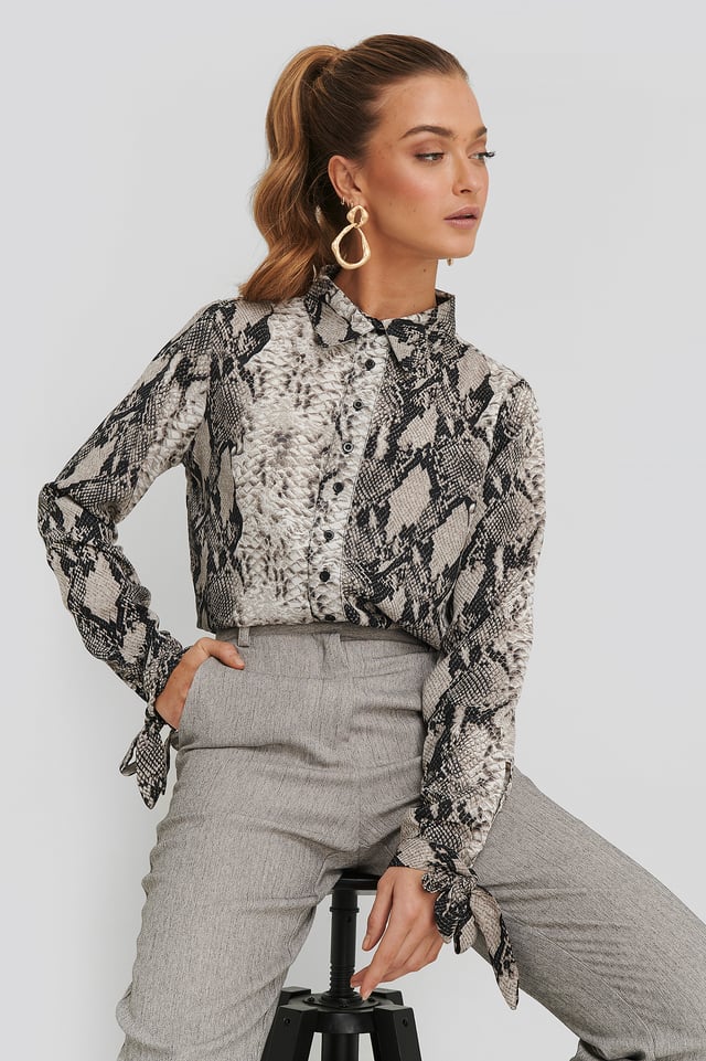 Tied Sleeve Printed Shirt Snake Print