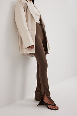 Brown Tætsiddende bukser med slids