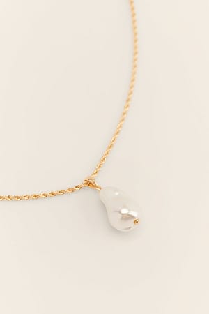 Gold Recyklingowany naszyjnik z łańcuszkiem i perłami