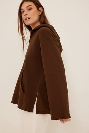 Brown Oversized hoodie met V-hals