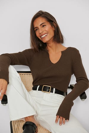 Brown V-detail Light Rib Knitted Sweater