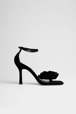 Black Samtrosen-Heels