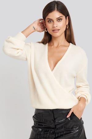 Offwhite NA-KD V-Neck Overlap Knitted Sweater