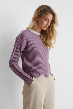 Grape Wavy Detail Knitted Sweater