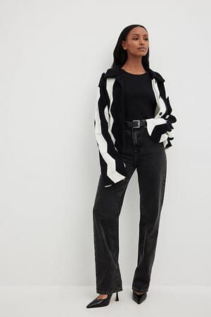 Black/White Strikket cardigan med krave og bølgedesign