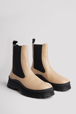beige/Black Wavy Sole Leather Boots