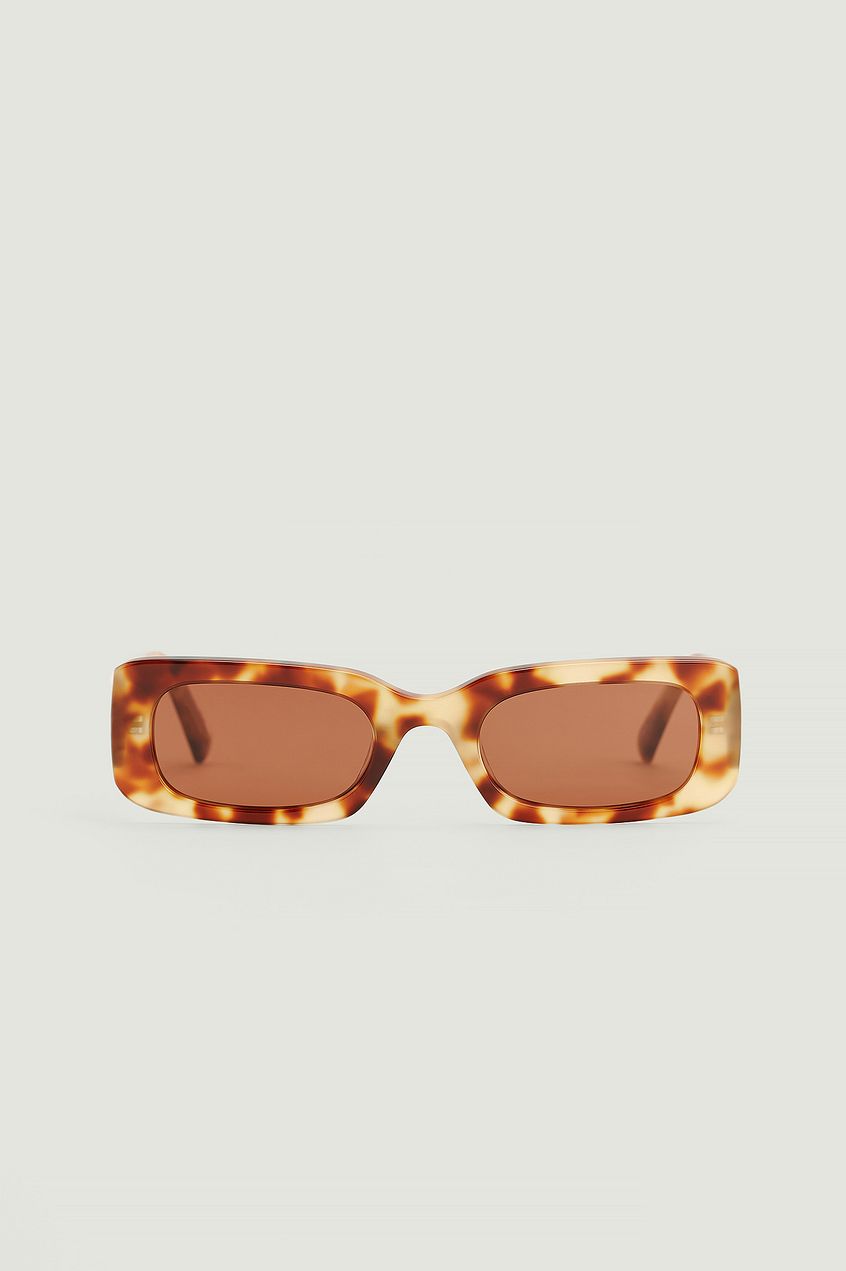 na-kd.com | Breda solglasögon med retrobågar i acetat