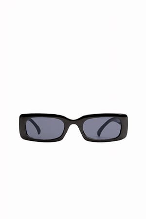 Black Szerokie okulary przeciwsłoneczne z recyklingu w stylu retro