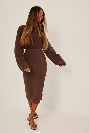 Brown Robe mi-longue à manches larges
