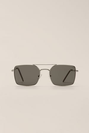 Black/Silver Gafas de sol con montura ancha recicladas