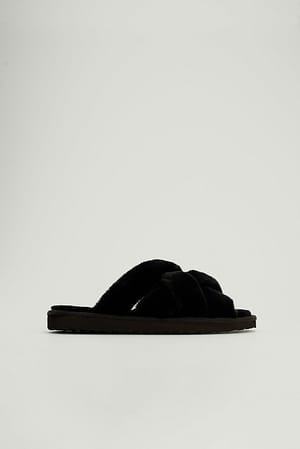 Black Teddy-slippers med vævet overdel