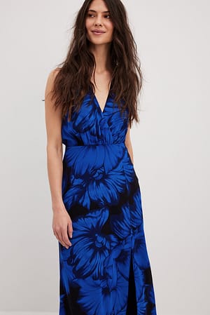 Navy Blue Flower Kopertowa sukienka maxi z dekoltem w serek