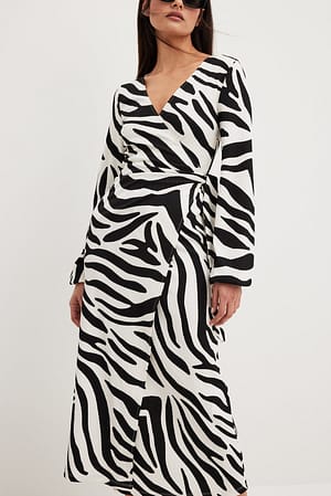 Zebra Kopertowa sukienka midi ze strukturą