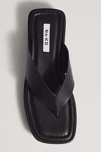 Toe Strap Flatform Slippers Black | NA-KD