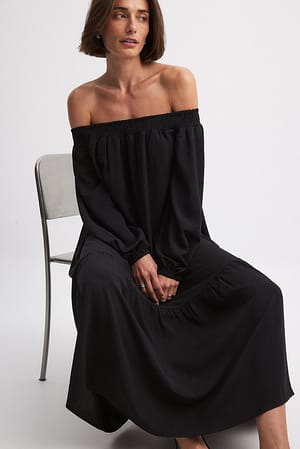 Black Off-shoulder midi-jurk met lange mouwen