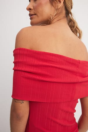 Red Off-shoulder ribbet top