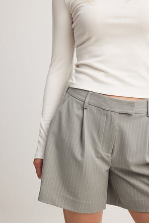 Grey Stripe Kritstrecksrandiga skräddarsydda shorts