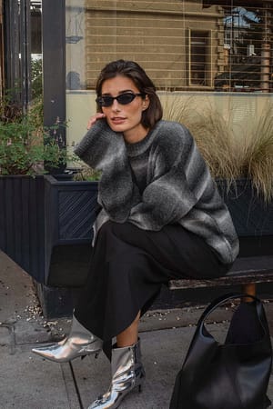 Grey Luźny tonowany sweter
