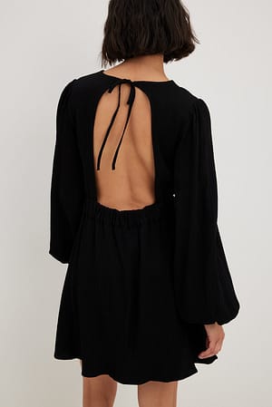 Black Gestructureerde mini-jurk met open rug