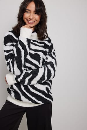 Zebra Strikket sweater i overstørrelse med mønster