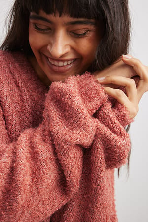 Dusty Pink Oversized Knittted Round Neck Structure Sweater
