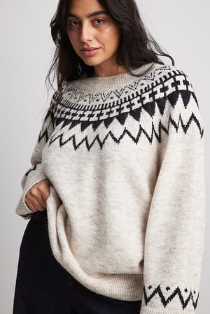 Beige/Black Oversized Knitted Sweater