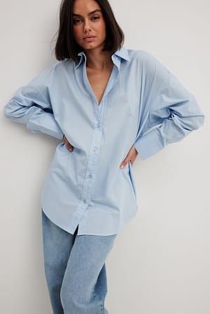 Light Blue Skjorte i overstørrelse i bomuld med lange ærmer