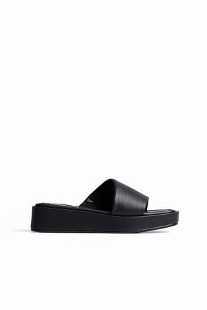 Black Polstrede flate slippers