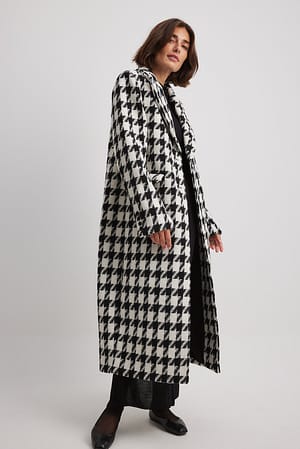 Pattern Detail Coat Outfit