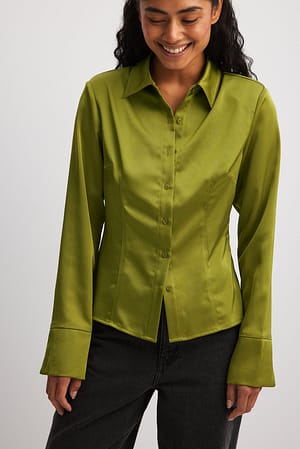 Green Camisa de raso con hombros en punta