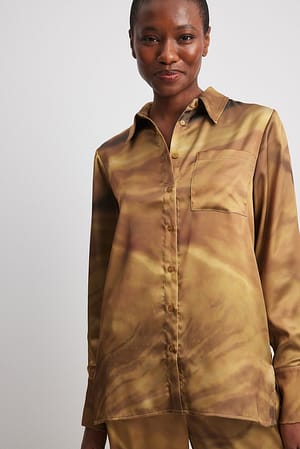 Yellow Print Camisa de corte largo em cetim com manga comprida