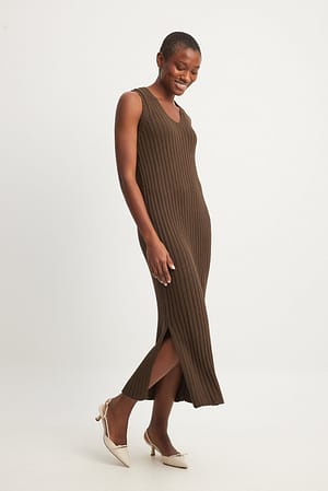 Brown Rib Knitted V-Neck Midi Dress