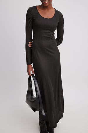 Black Karbowana sukienka maxi