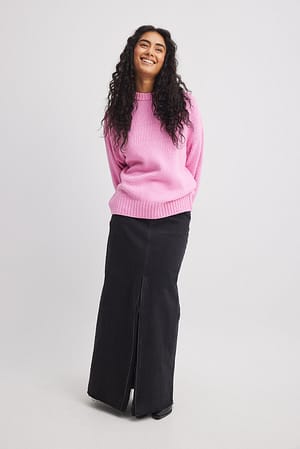 Round Neck Knitted Sweater Outfit