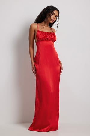 Red Marszczona satynowa sukienka maxi