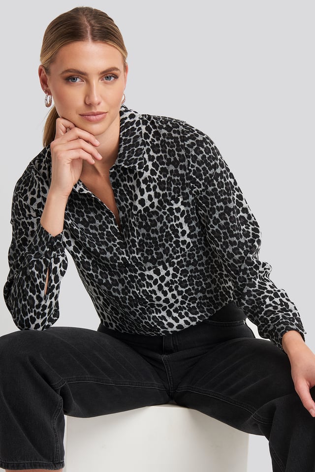 Mandy Shirt Grey Leo