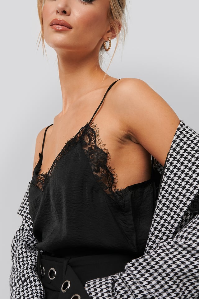 Stine Lace Singlet Black