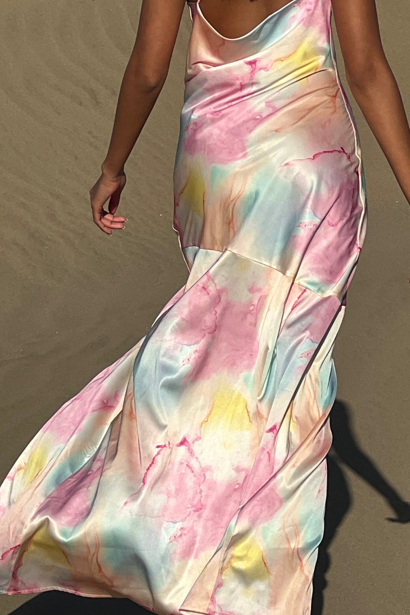 Vestidos Summer Maxi Dresses | Vestido cascada de raso con raja - BC51121