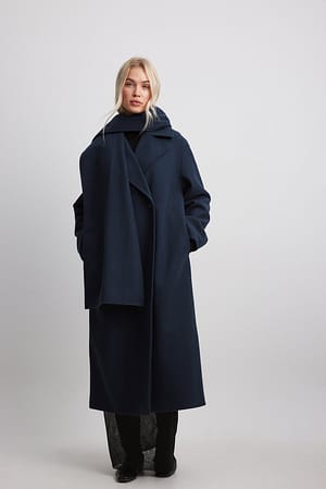 Scarf Detailed Long Coat Outfit