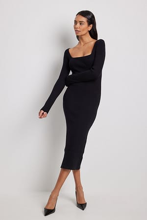 Black Midi-jurk met split en lage ronde hals