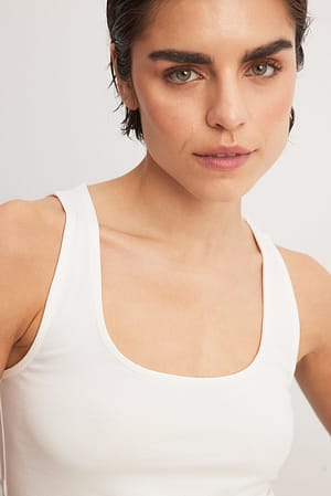White Camiseta de tirantes con cuello redondo