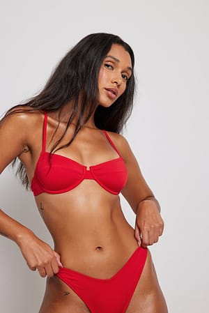 Lollipop Red Top de bikini con costuras visibles