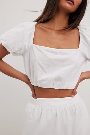 White Bluse med korte ærmer og åben ryg