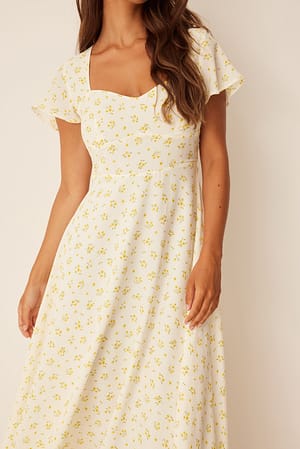 Yellow Flower Print Short Sleeve Sweetheart Neckline Dress