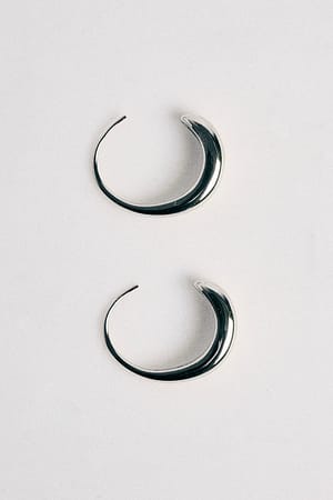 Silver Verzilverde oorbellen met druppelontwerp