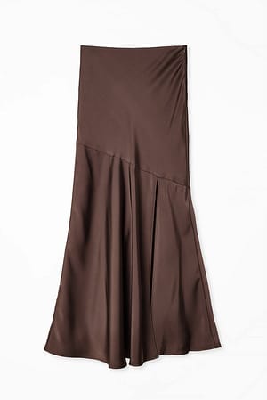 Brown Satynowa asymetryczna spódnica maxi z ozdobnym szwem