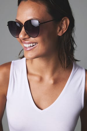 Black Store cateye-solbriller med tyndt stel